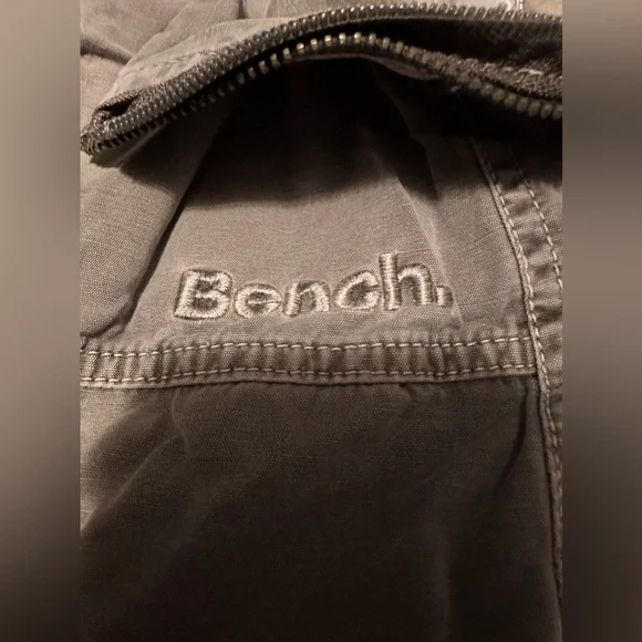 Green Spring Bench Jacket. Size S - Picture 3 of 9